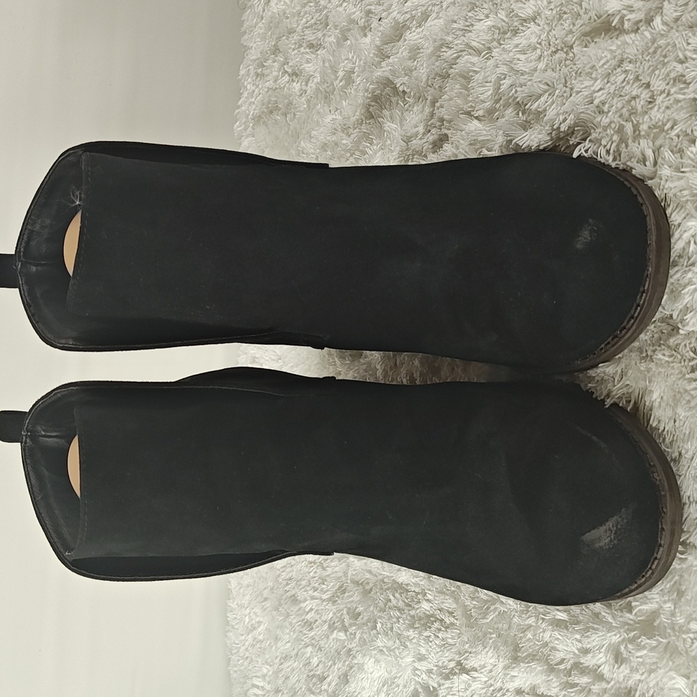Merona faux suede, wedge Ankle bootie women size 7